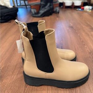 Women’s boots